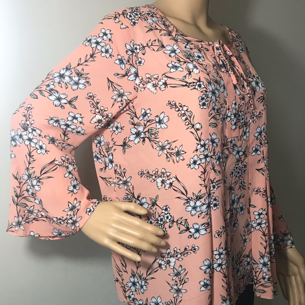 Emaline Blouse 🎃 softener touch 🤓 NWT - Picture 4 of 8
